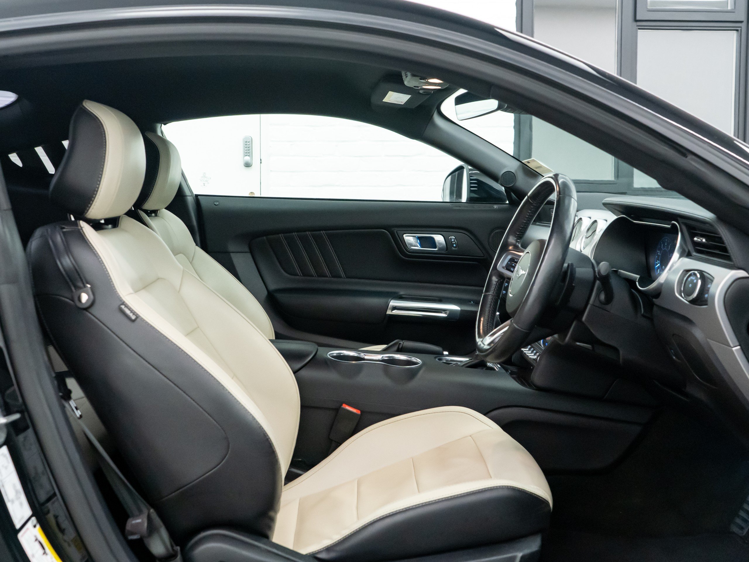 Used 2018 Ford Mustang 5.0 V8 GT 2dr Auto for sale in Brighton, East