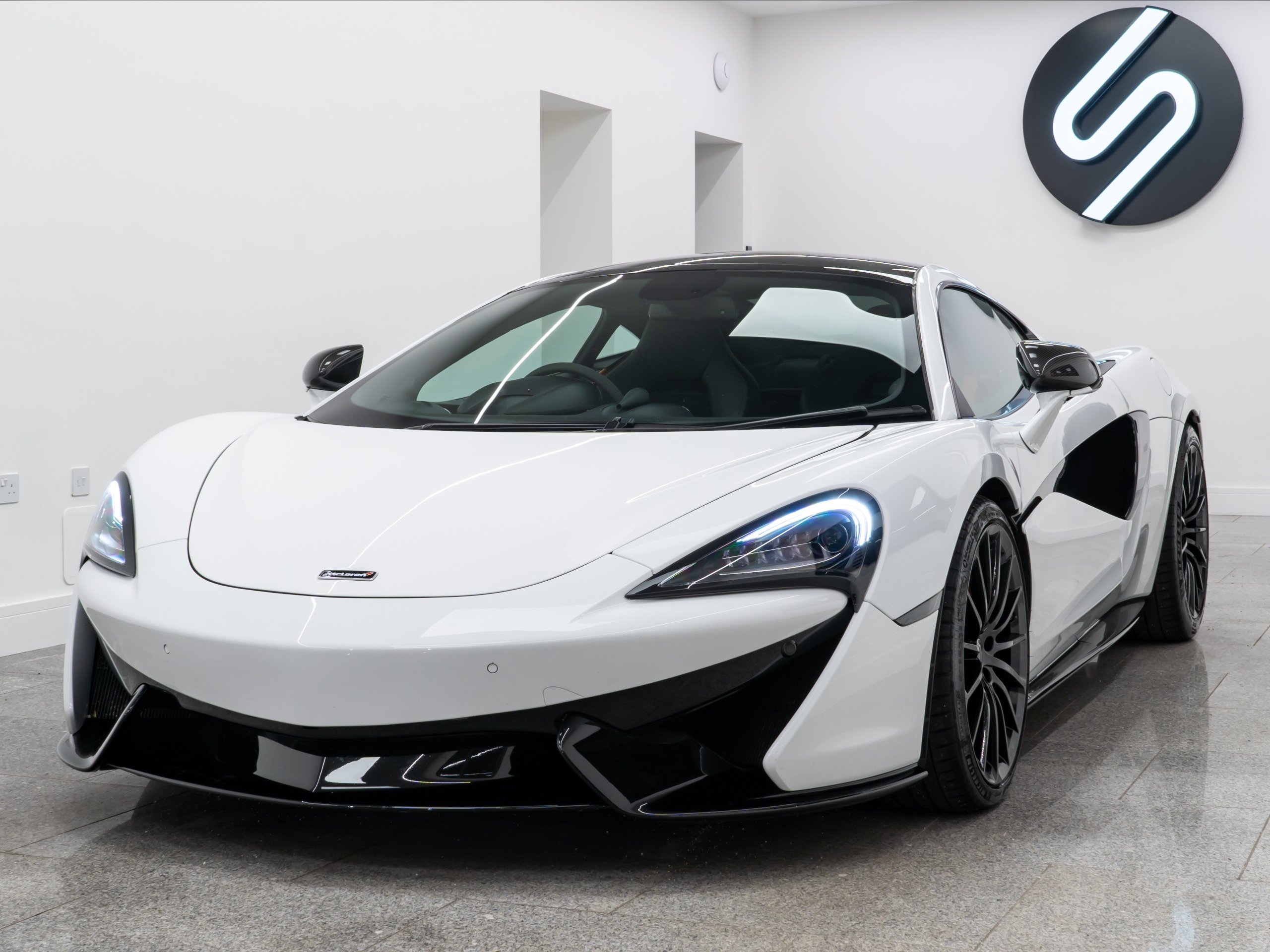Used 2018 McLaren 570GT V8 2dr SSG Auto for sale in Brighton, East