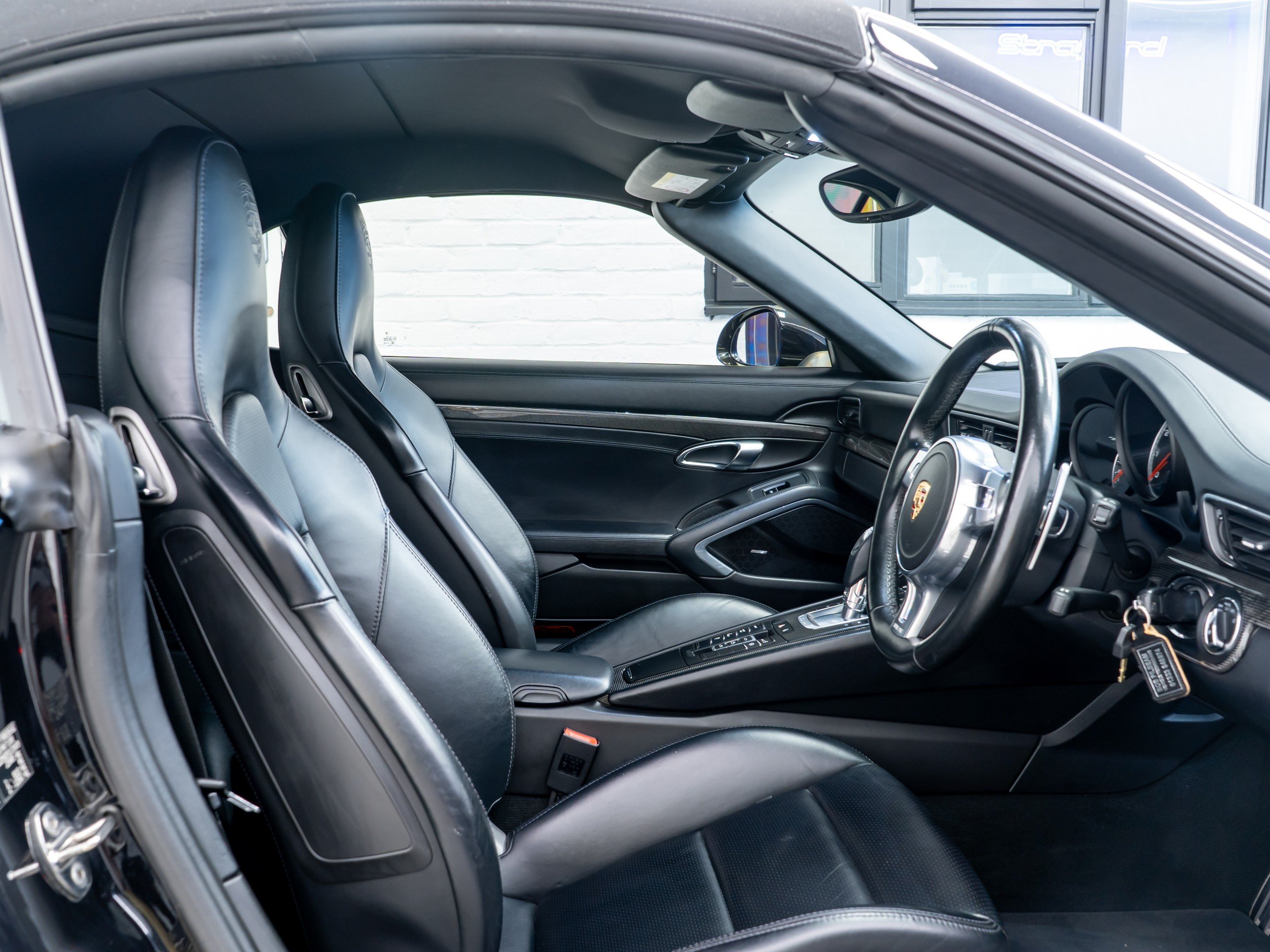 Used 2015 Porsche 911 Turbo S 2dr PDK for sale in Brighton, East Sussex