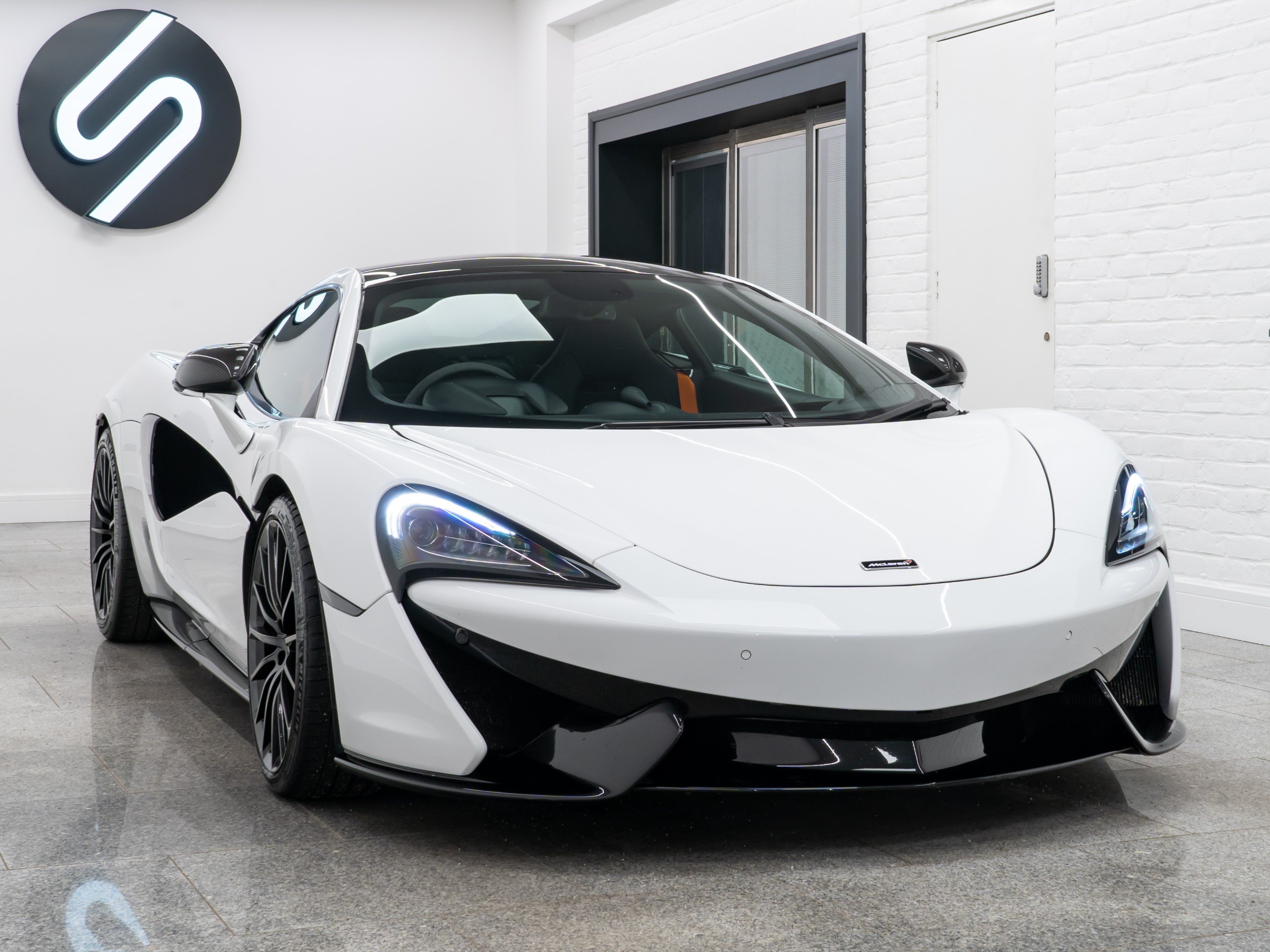 Used 2018 McLaren 570GT V8 2dr SSG Auto for sale in Brighton, East