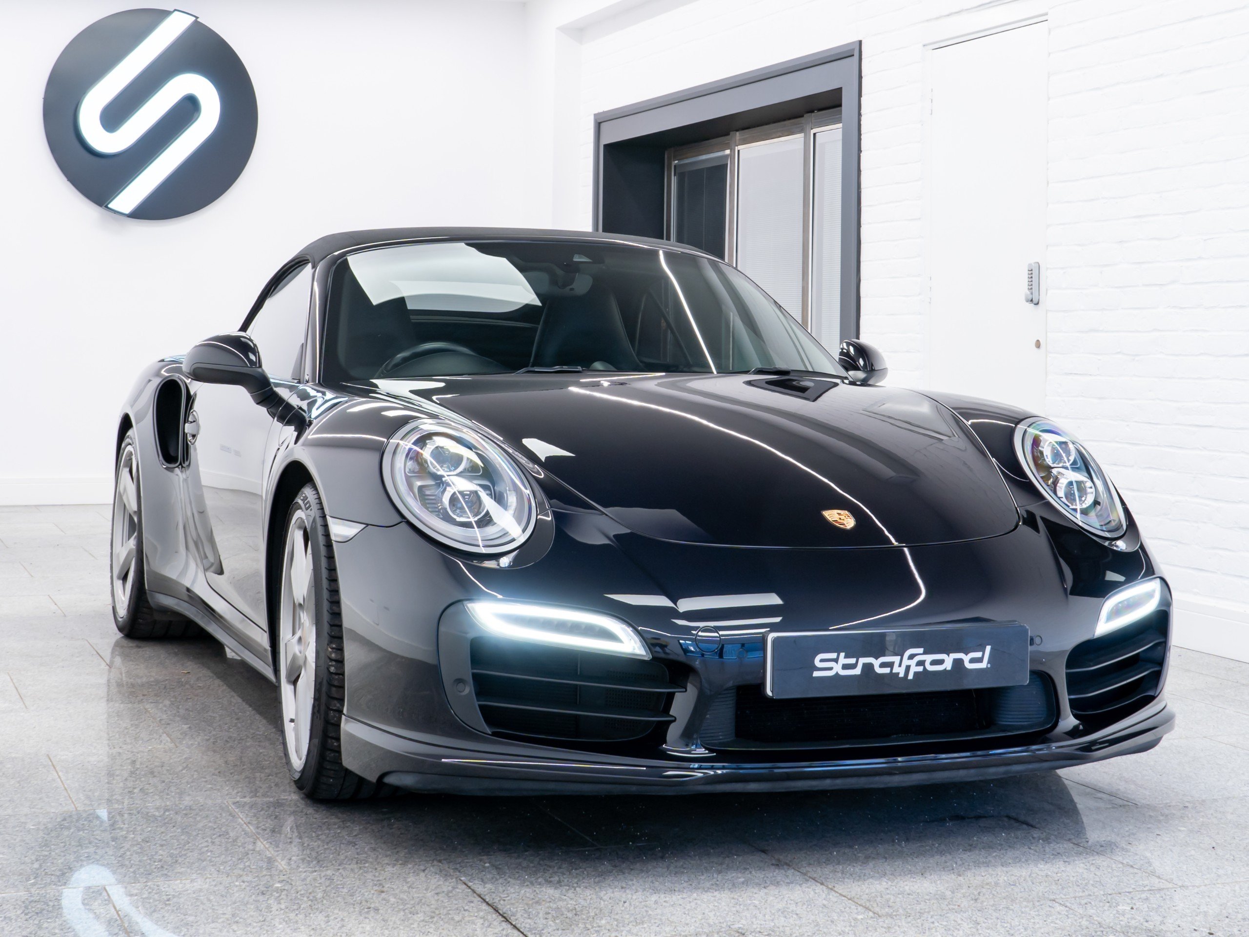 Used 2015 Porsche 911 Turbo S 2dr PDK for sale in Brighton, East Sussex
